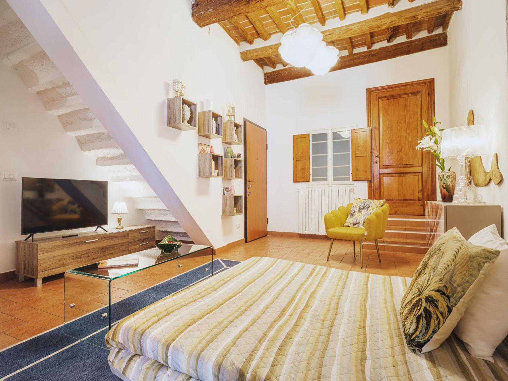 Michael'S Home - Cozy Apartment In The Heart Of Lucca Exterior photo