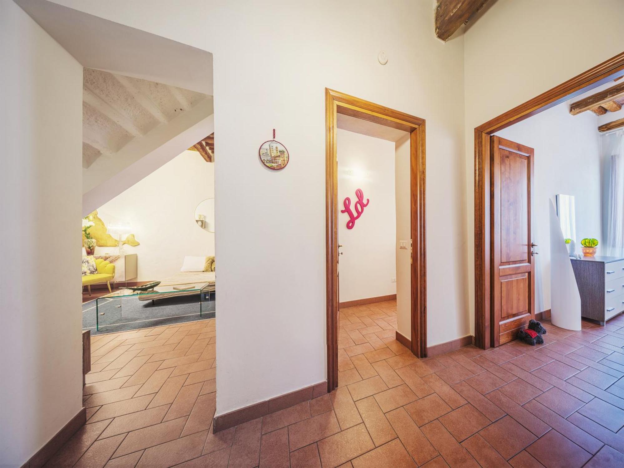 Michael'S Home - Cozy Apartment In The Heart Of Lucca Exterior photo